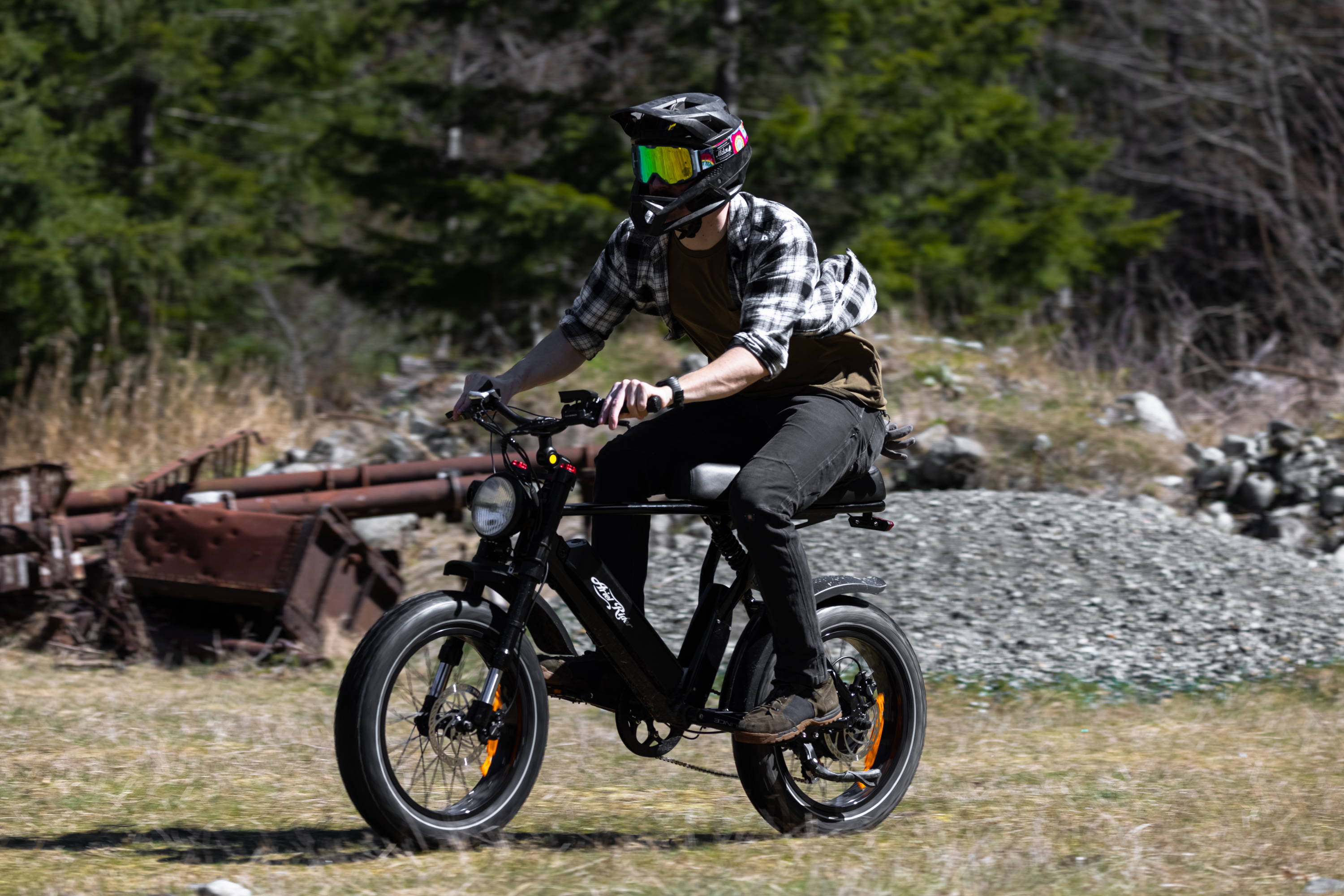 How loud are e-bikes? Do e-bikes make noise? - Ariel Rider Ebikes
