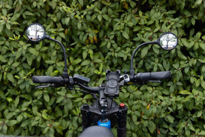 Easy installation bike mirror set with 5mm hex key, fitting handlebar diameters from 14.8 to 23 mm.