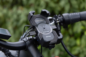 Secure bike phone mount with automatic mechanical locking system for enhanced safety during rides.